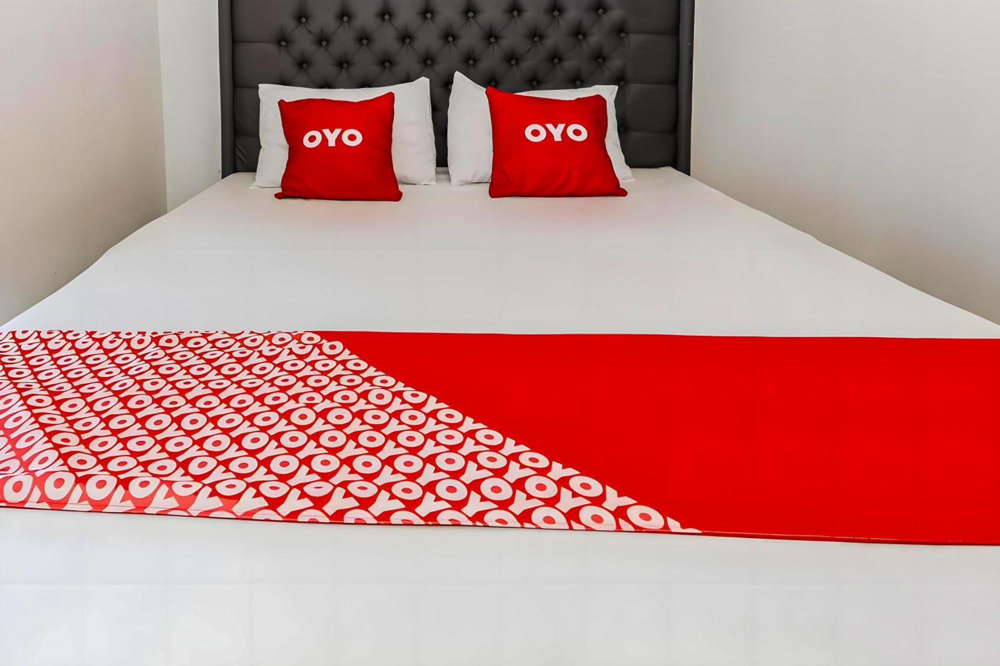 Hotel Oyo 93703 F88 Bekasi Exterior foto